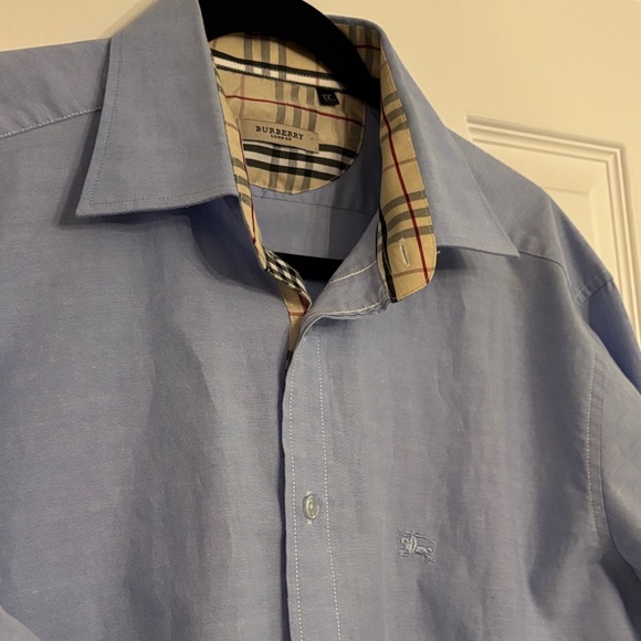 Burberry | XXL | Light Blue Button-Up Shirt with Plaid Cuffs - Picture 4 of 8